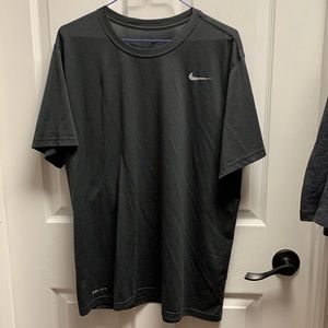 Nike mens dry fit large T-shirt